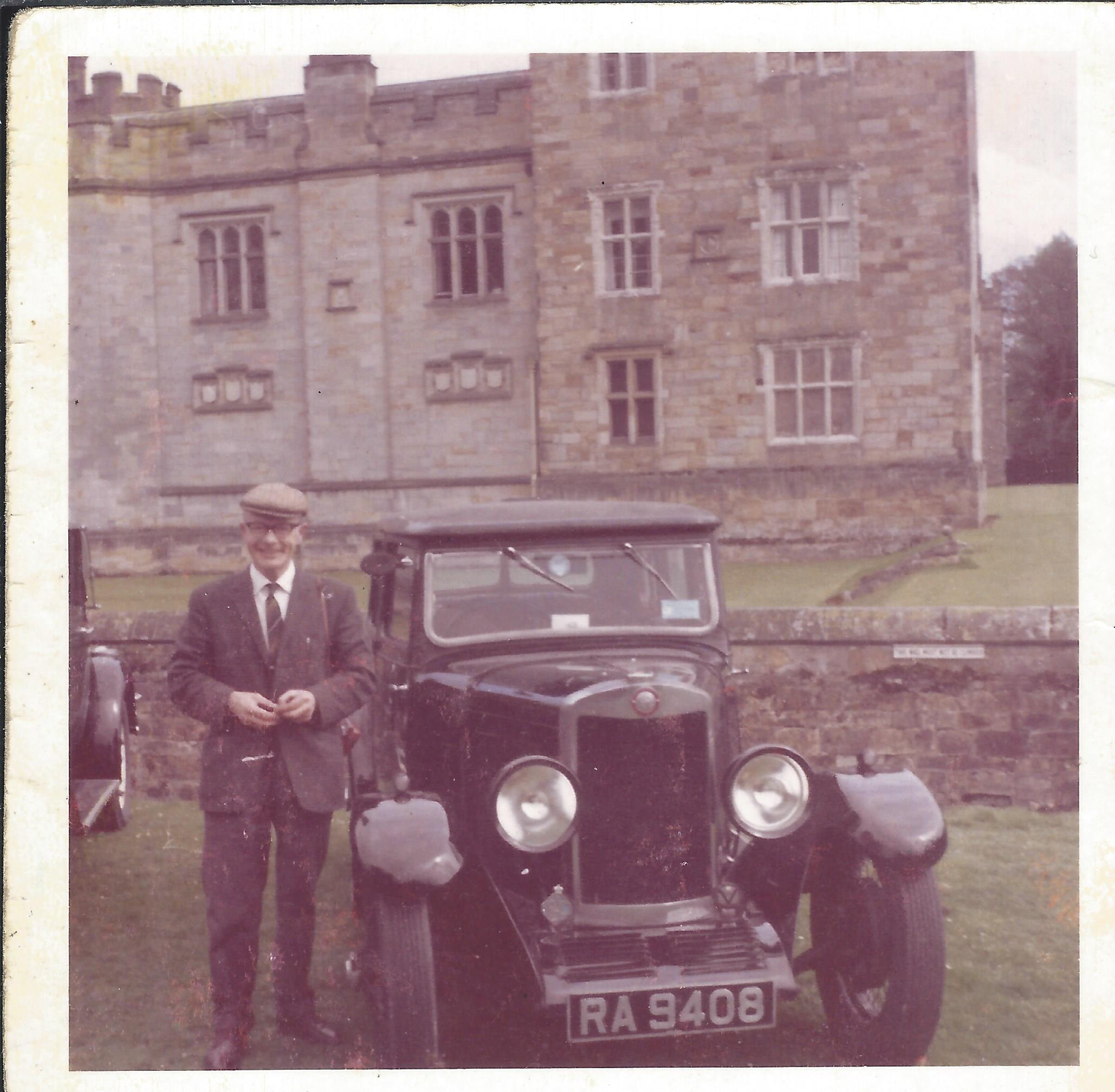 Penshurst 1969 Frank Dance with 19072 running as 13629